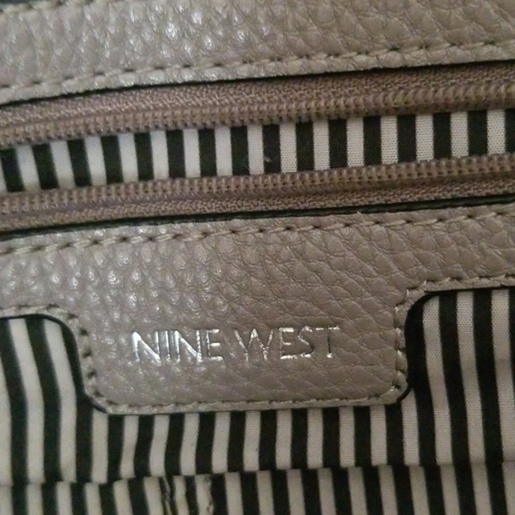 Nine West Handbag - Picture 6 of 7